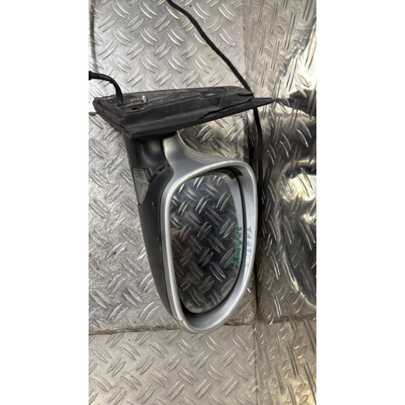 Retroviseur droit VOLKSWAGEN PASSAT 5