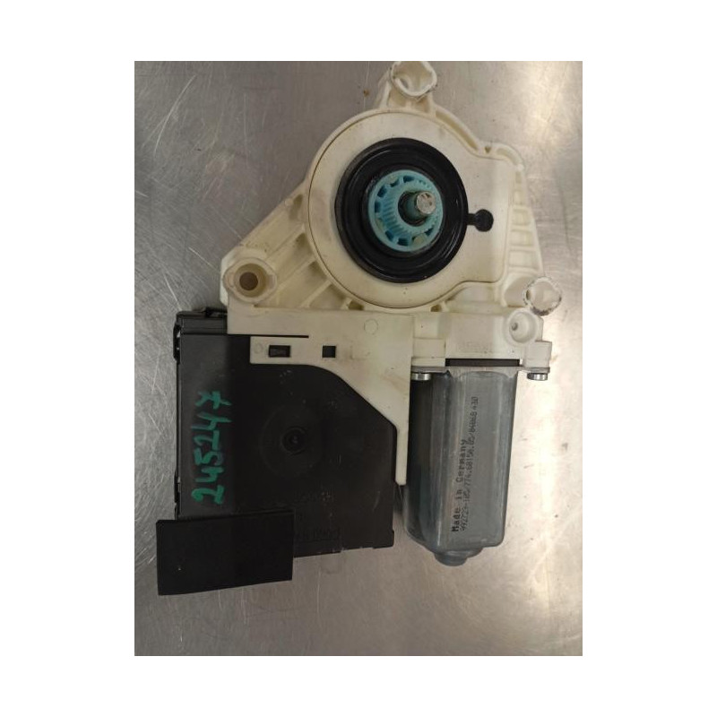 Moteur leve vitre avant gauche VOLKSWAGEN PASSAT 5