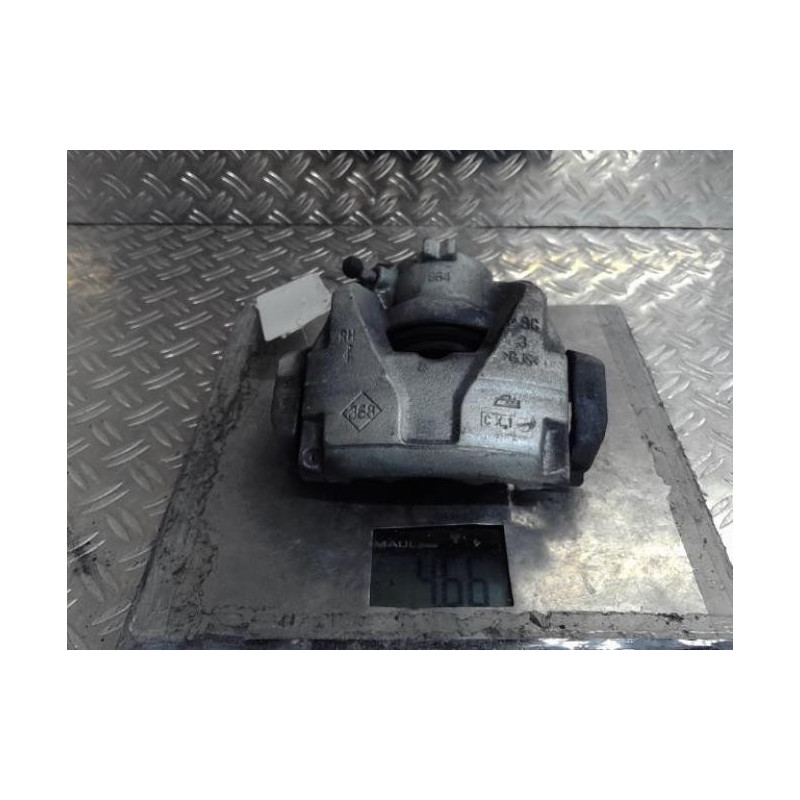 Etrier avant droit (freinage) RENAULT ARKANA