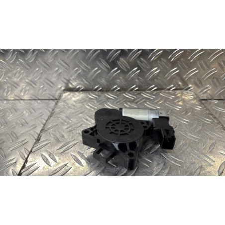 Moteur leve vitre avant droit MAZDA 3 1