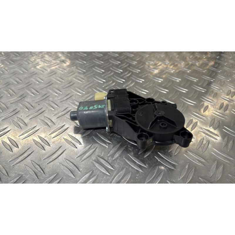 Moteur leve vitre avant droit FORD FIESTA 6