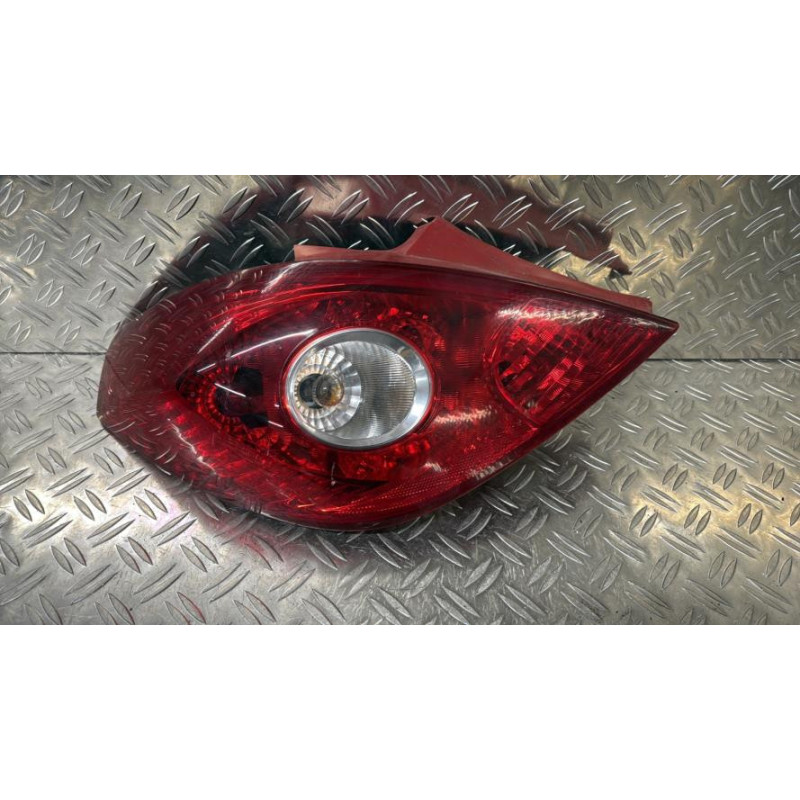 Feu arriere principal gauche (feux) OPEL CORSA D