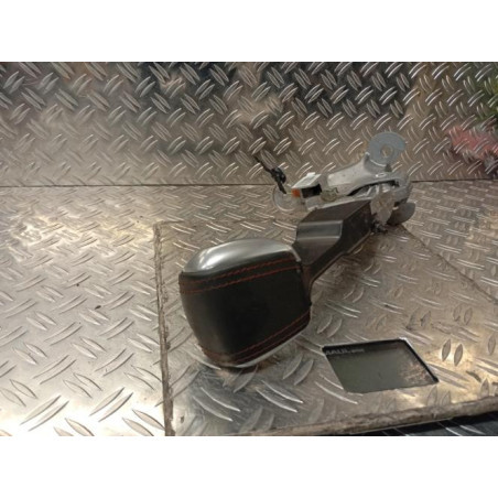 Levier frein à main PEUGEOT 2008 1