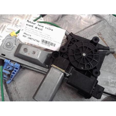Moteur leve vitre avant droit OPEL CORSA D