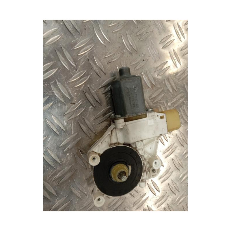 Moteur leve vitre avant gauche BMW SERIE 1 E87