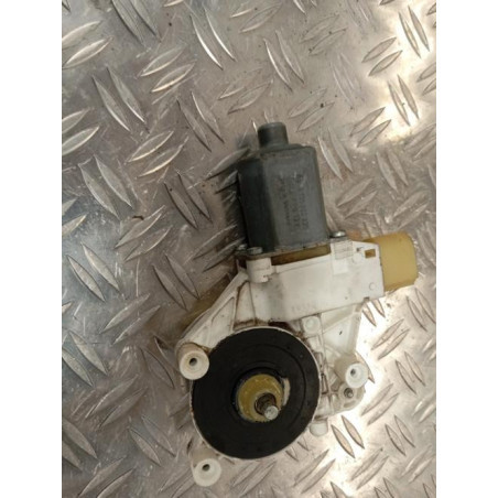 Moteur leve vitre avant gauche BMW SERIE 1 E87 Photo n°1