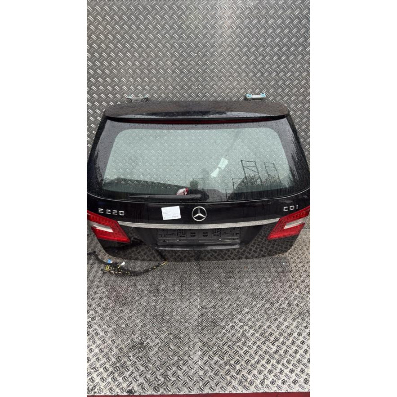 Malle/Hayon arriere MERCEDES CLASSE E 212