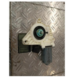Moteur leve vitre arriere gauche MERCEDES CLASSE B 245 Photo n°3