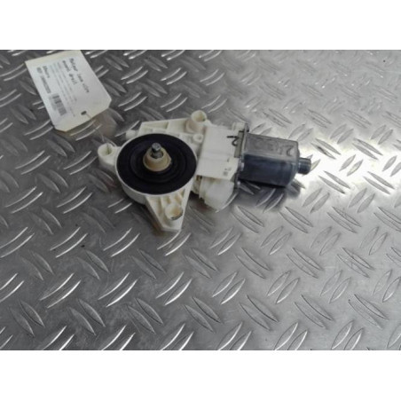 Moteur leve vitre avant droit MERCEDES VITO 447 Photo n°1