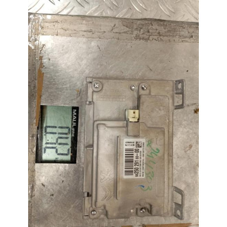 Ecran GPS PEUGEOT 2008 1