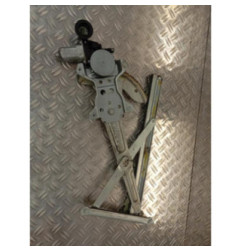 Moteur leve vitre avant gauche SUZUKI SWIFT 3 Photo n°4