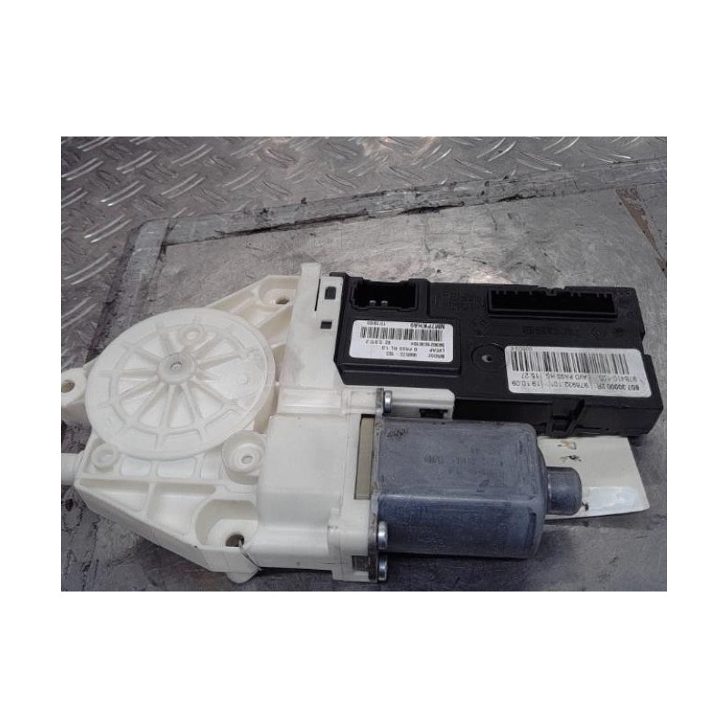 Moteur leve vitre avant droit RENAULT LAGUNA 3