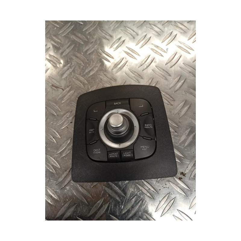 Commande GPS RENAULT SCENIC 3