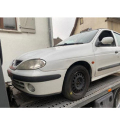 Pompe de direction RENAULT MEGANE 1 Photo n°6