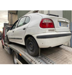 Pompe de direction RENAULT MEGANE 1 Photo n°7