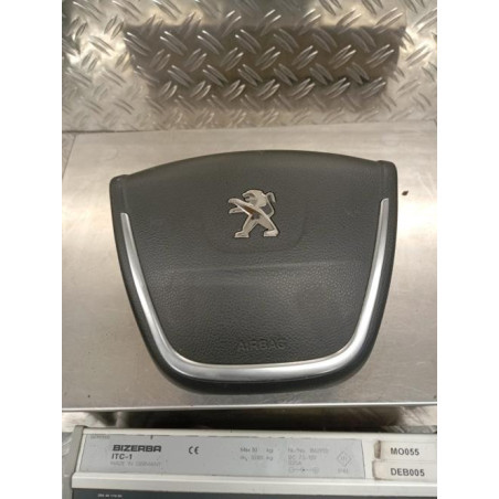 Air bag conducteur PEUGEOT 508 1 SW Photo n°1