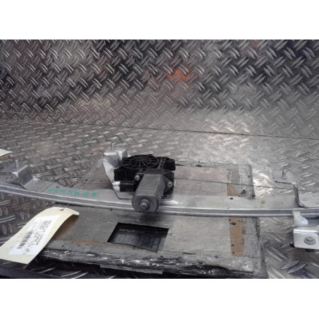 Moteur leve vitre avant droit DACIA DUSTER 1 Photo n°1