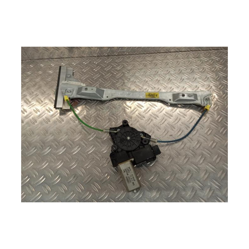 Moteur leve vitre avant droit OPEL CORSA D