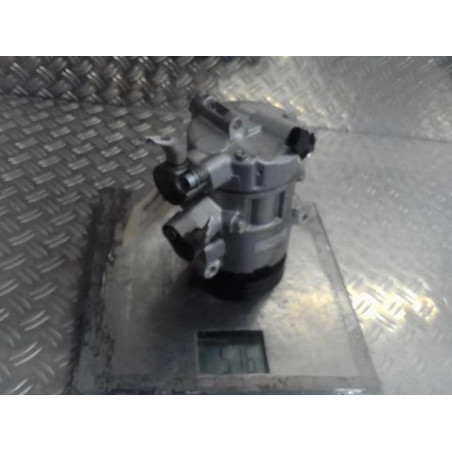 Compresseur clim VOLKSWAGEN TOURAN 1 Photo n°1