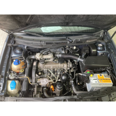 Custode arriere gauche VOLKSWAGEN GOLF 4