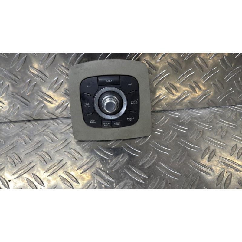 Commande GPS RENAULT GRAND SCENIC 3