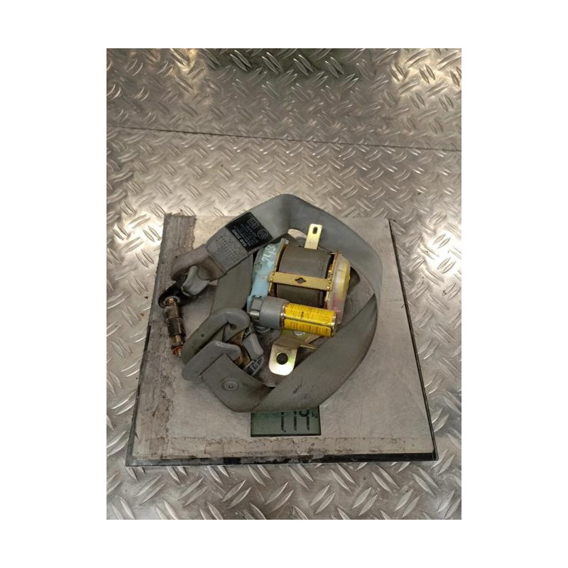 Ceinture avant droit KIA CARNIVAL 1