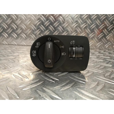 Commande de phare AUDI A1 1 Photo n°1