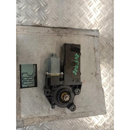 Moteur leve vitre avant gauche RENAULT MEGANE 3 Photo n°1