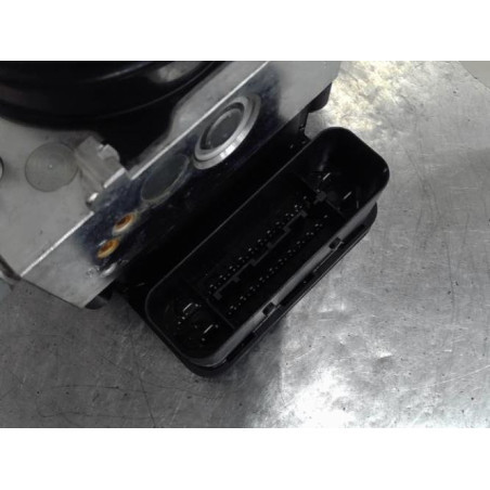 Bloc ABS (freins anti-blocage) TOYOTA YARIS 3