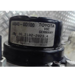 Bloc ABS (freins anti-blocage) TOYOTA YARIS 3 Photo n°4