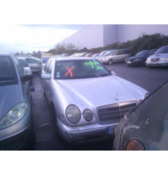 Feu arriere principal gauche (feux) MERCEDES CLASSE E 210 Photo n°7