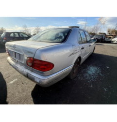 Feu arriere principal gauche (feux) MERCEDES CLASSE E 210 Photo n°18