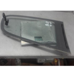 Vitre arriere gauche PEUGEOT 107 Photo n°1