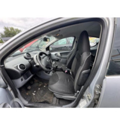 Vitre arriere gauche PEUGEOT 107 Photo n°14