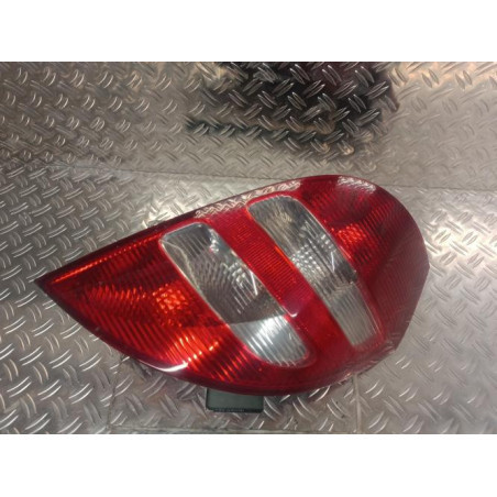 Feu arriere principal droit (feux) MERCEDES CLASSE A 169 Photo n°1