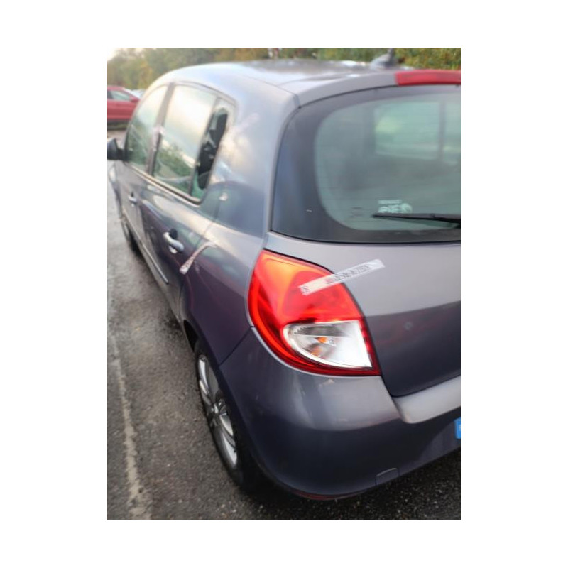 Aile avant droit RENAULT CLIO 3