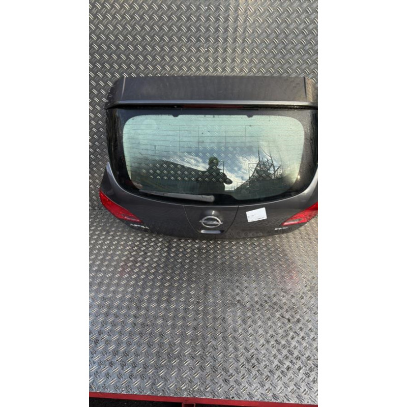 Malle/Hayon arriere OPEL ASTRA J