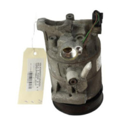 Compresseur clim VOLKSWAGEN POLO 5 Photo n°1