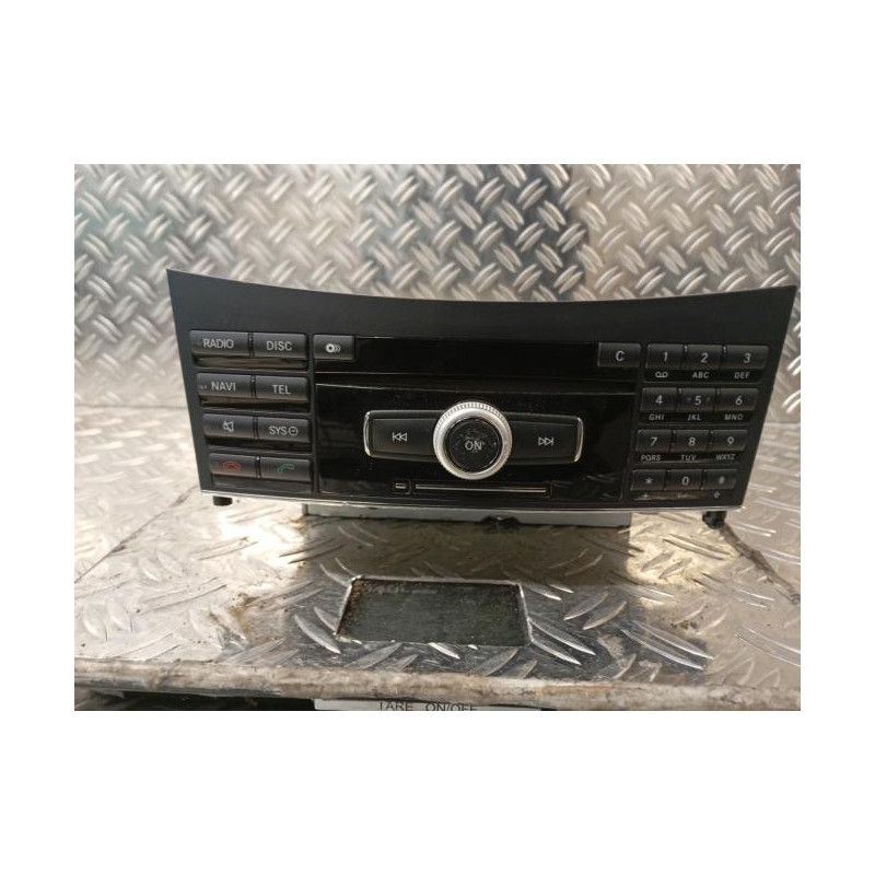 Autoradio d'origine MERCEDES CLASSE E 207