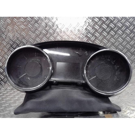 Compteur PEUGEOT 5008 1 Photo n°1