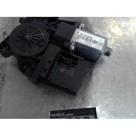 Moteur leve vitre avant droit RENAULT MEGANE 3