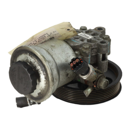 Pompe de direction TOYOTA AVENSIS 2