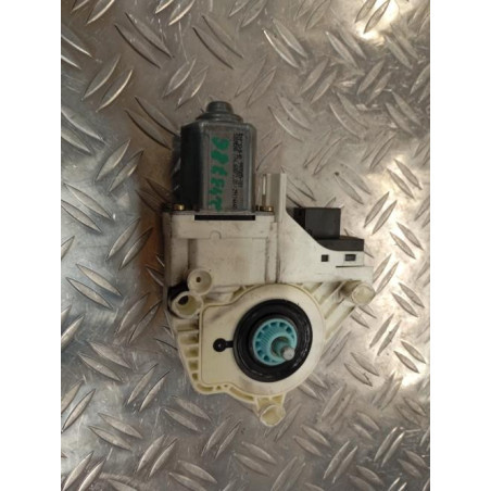 Moteur leve vitre arriere gauche AUDI A6 3 Photo n°1
