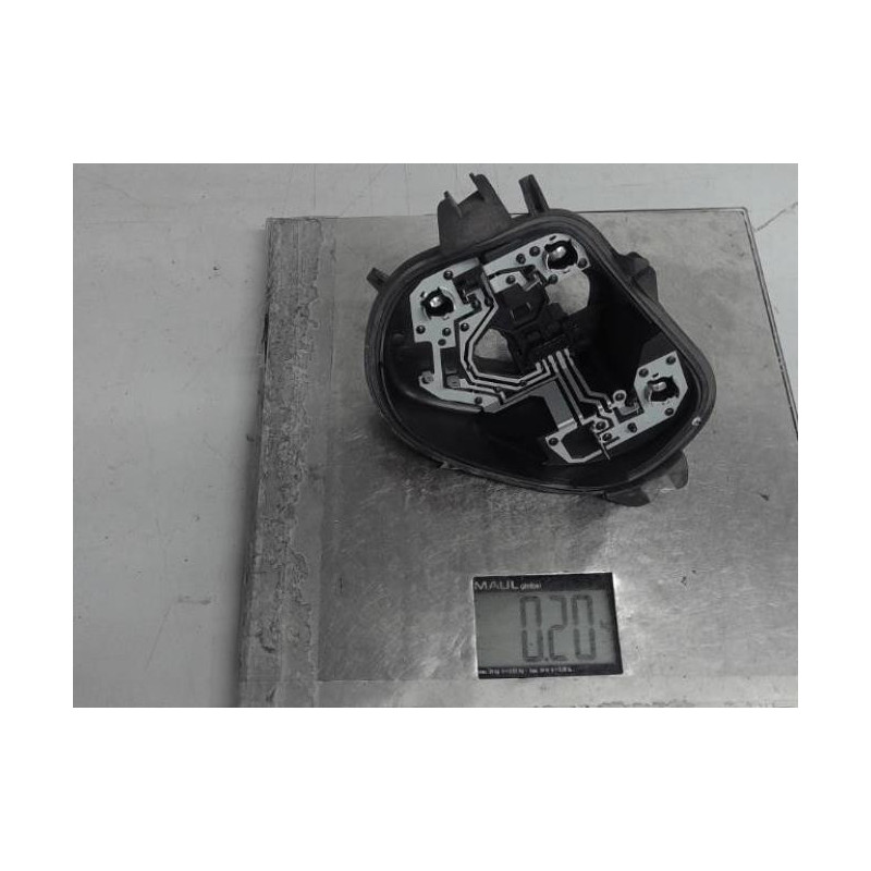 Platine feu arriere droit PEUGEOT 208 1