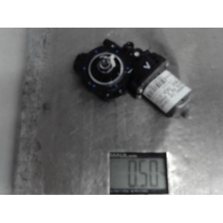 Moteur leve vitre avant gauche HYUNDAI SANTA FE 2 Photo n°1