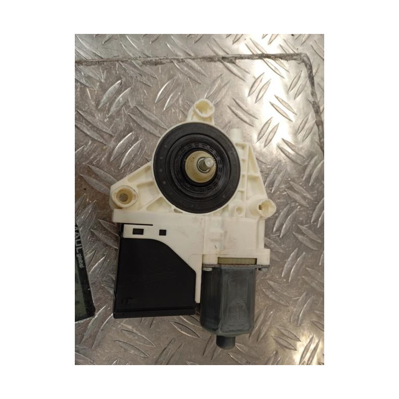 Moteur leve vitre arriere droit RENAULT MEGANE 3