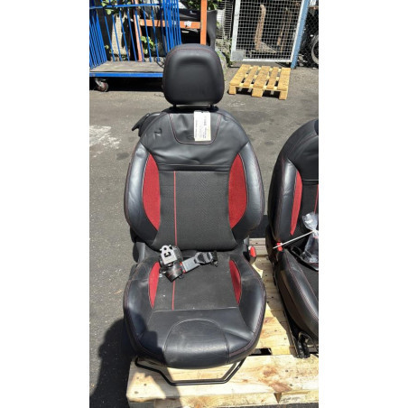 Interieur complet PEUGEOT 208 1