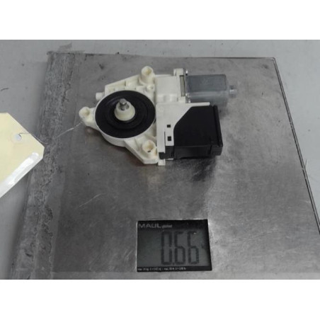 Moteur leve vitre arriere droit RENAULT MEGANE 3 Photo n°1