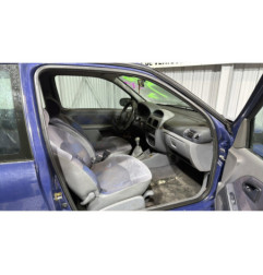 Calandre RENAULT CLIO 2 Photo n°13