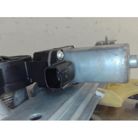 Moteur leve vitre avant droit RENAULT CLIO 4